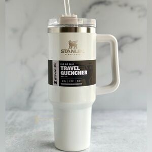 Stanley Frost Pearlescent The Quencher H2.0 Flowstate Tumblers 40 oz